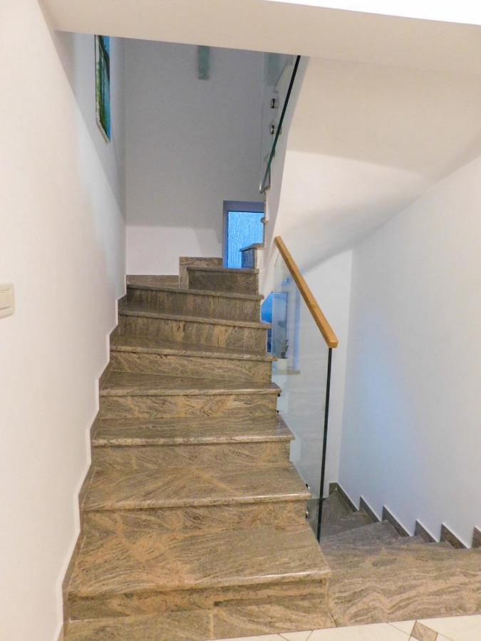 Apartman Lara Оточац Экстерьер фото